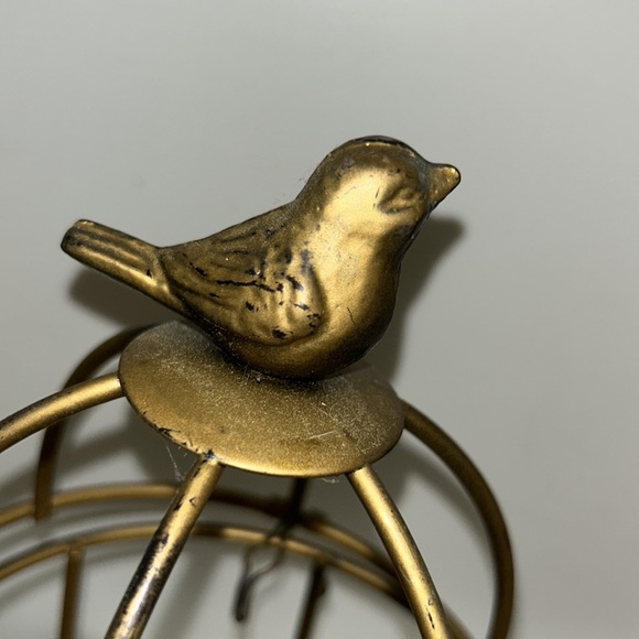 Just SO COOL.  SONOMA HOME PILLAR CANDLE HOLDER - Picture 4 of 6